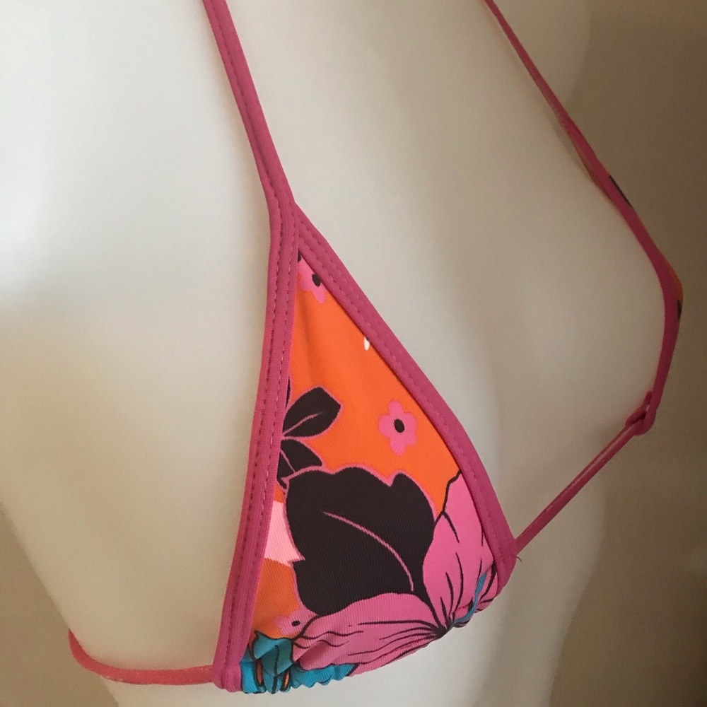 Bikini - Picture 4 of 7